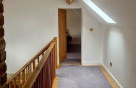 Bridge House Modern Comfort in Historic Stone - Foto 11