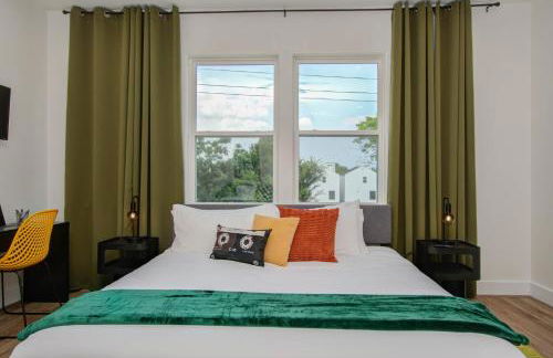 3bd-Rooftop Movie Theater-BBQ-Retro Music Theme-Downtown 8mins - Photo 41