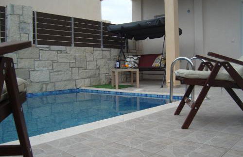 “Theeporto” Maisonette with pool - Photo 26