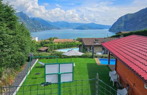 Amazing Home In Solto Collina Bg - Photo 24