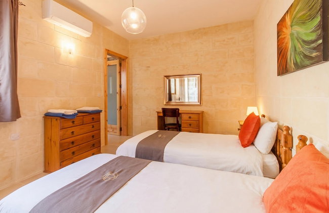 Naduri, Beautiful Gozitan Villa + Pool - Foto 21