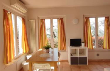 Nice apartments lake view & free parking - Photo 27