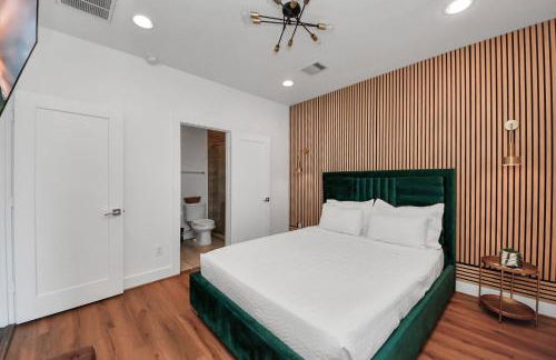 AMAZING ROOFTOP! DOWNTOWN SKYLINE VIEWS!!! SLEEPS 15 - Foto 43