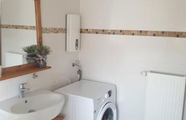 Neu Gemütliche Ferienhaus mit 3 Ferienwohnungen "Max " , " Leonore " und "Beatrice" - Foto 21