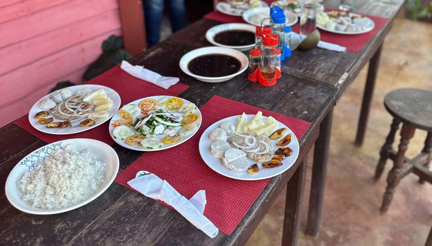 Le déjeuner inclus est servi