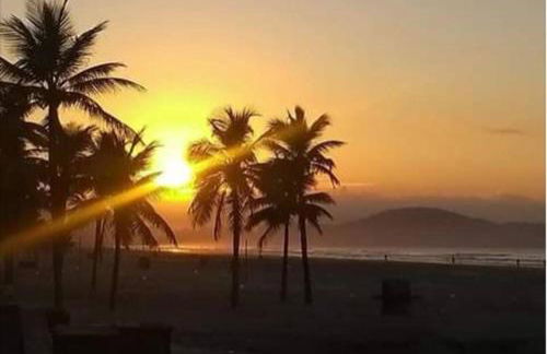 Lindo e aconchegante apto a 50m da praia - Foto 40