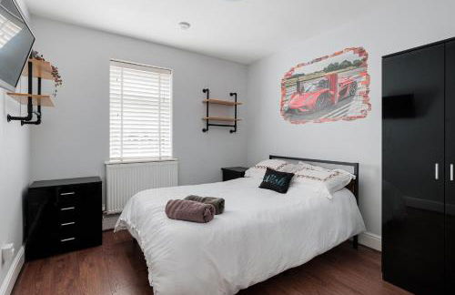 Mereside House Private Pool Retreat - Photo 13