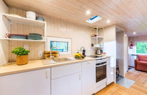 Domek lubiana180 SCANDI wśród drzew JACUZZI SAUNA KOMiNEK i TARAS na dachu jezioro Kaszuby Pieski tylko do 10kg za dodatkową opłatą - Foto 34