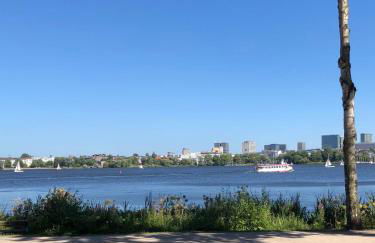 The Suites Alster Waterfront Family Apartments - Photo 3