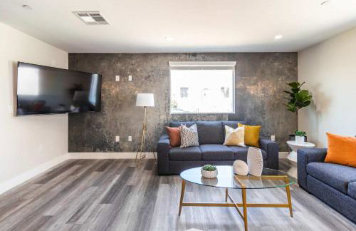 Modern 4BR Stay Premium Beds & Full Kitchen - Foto 3