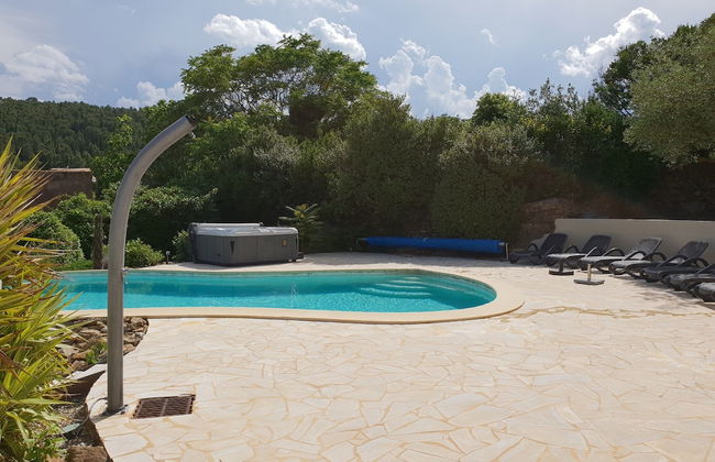 Villa With Heated Pool, Jacuzzi, Sports Field and Stunning Views - Photo 53