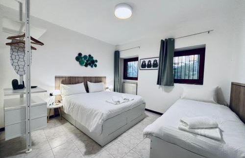 Near Airport -BGY BERGAMO AIRPORT STAY - Free WIFI - Foto 1