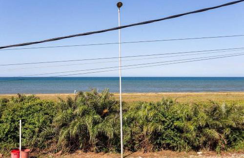 Unamar, conforto em frente a praia! - Foto 32