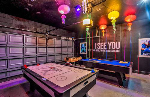 Spacious 7BR Retreat w Pool Game Room - Foto 35