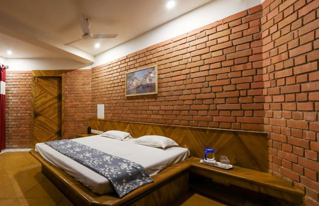 White Triangle By Joy Suites - Foto 1