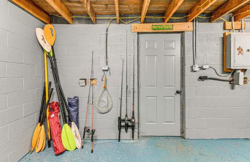 Remote Home with Deck and Grill in Scenic Tuckasegee! - Foto 31