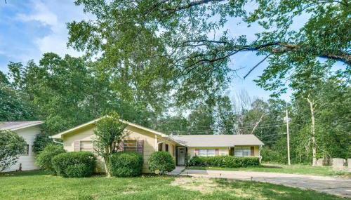 Jackson Home with Patio, 2 Grills and Ping-Pong Table! - Foto 3