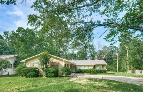Jackson Home with Patio, 2 Grills and Ping-Pong Table! - Foto 3