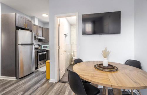 Three BR near Metlife with Laundry & Parking - Foto 8