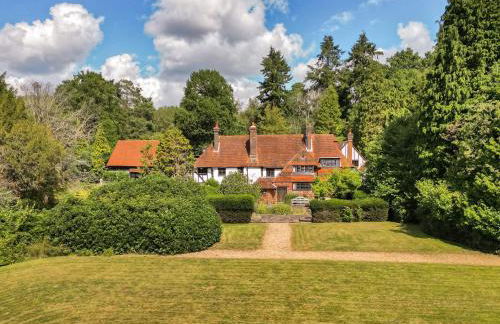 Ridge Hill Manor - Photo 1