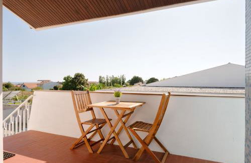 KING SIZE Bed with Air Conditioning near the BEACH & FREE Street Parking - Foto 1