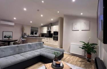 Family home in Billing aquodrome northampton sleeps up to 6 - Photo 12