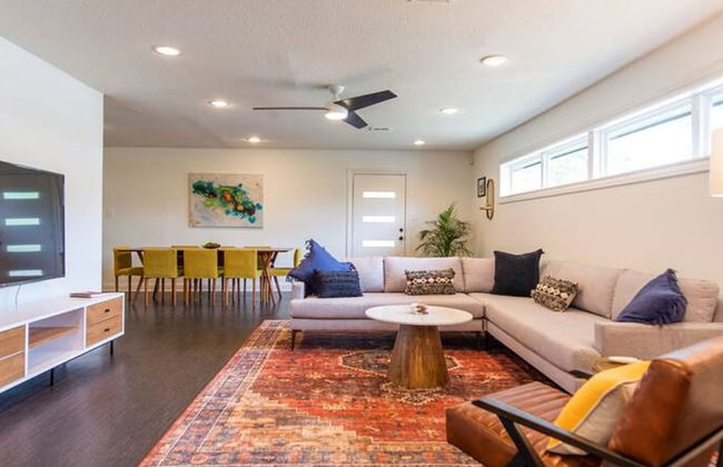 The Mod Poppy Large Home 10 Minutes From it all - Foto 7