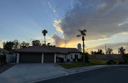 Summer fun in Indian Wells. Private Pool, 4BD, 3BA. - Foto 40