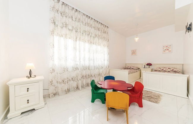 Beachfront Villa Baronessa with Pool - Photo 21