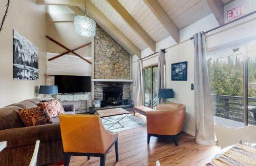 Snowy Pines - Foto 1