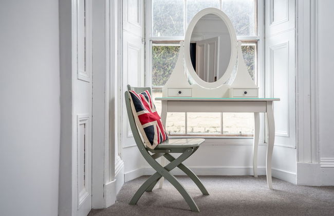 The Doctors Hoose Street Parking - Foto 5