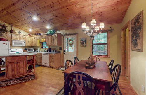 Bear Necessity Cabin - Foto 10