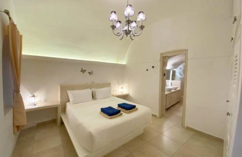 Sunset View Villa Santorini - with Outdoor Jacuzzi - Photo 14