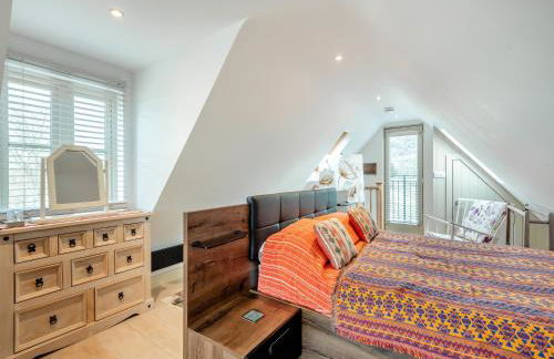 The Studio - Photo 9