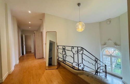 Stunning 230m with garden in the city center - Photo 15
