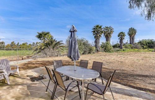 Peaceful Riverside Home with Patio, 7 Mi to Downtown - Foto 18