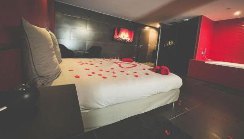 Le Confiden'spa Loft 55m2 Jacuzzi - Billard - Cheminée - Terrasse - Foto 5