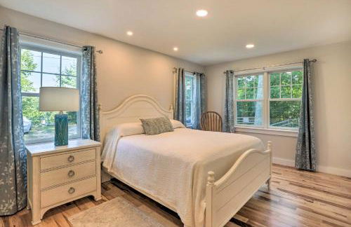 Sun-Dappled Retreat - Walk to Wickaboag Lake! - Foto 20