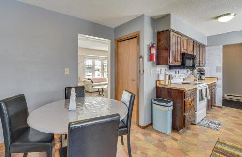 Walk to Crooked Lake Beach and Dtwn! Home with Patio - Foto 16