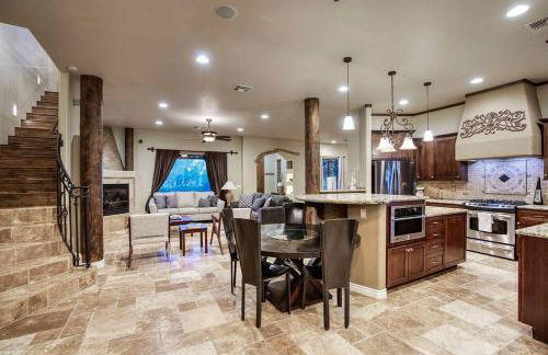 Saguaro Sunset - Secluded 4BR Home with Rooftop Patio - Foto 9