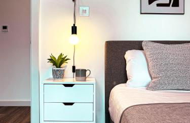 Spacious 1-Bedroom Apartment near Kew Gardens with Balcony & Parking - Foto 14