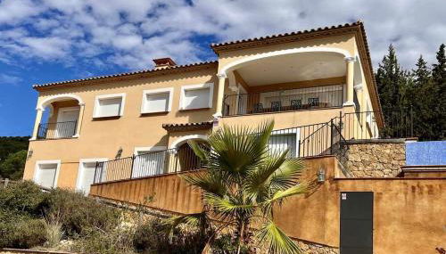 Casa Mas Ambros con piscina desbordante - Foto 2