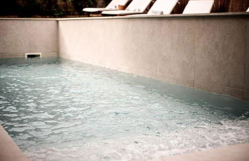 Stunning Design Villa with large private Pool 30sqm - Foto 25