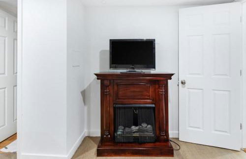 Orange NJ 2BR Duplex | Walk to Train + 2BA - Foto 14