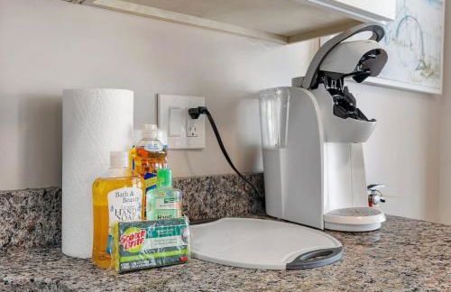 Radiant Beach Block Condo Parking Patio - Foto 17