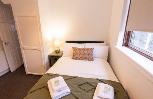 Spacious Home 10 mins to Airport & Braehead - Pass the Keys - Foto 23