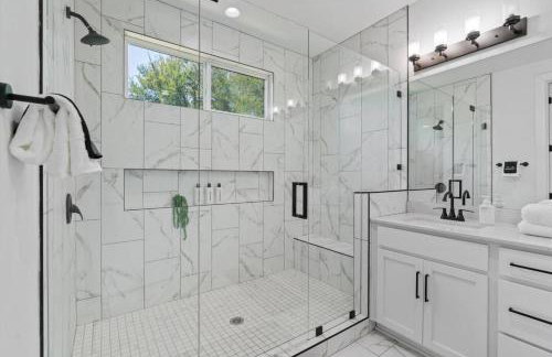 Combined Luxurious Home - Up to 18 Guests - Foto 10
