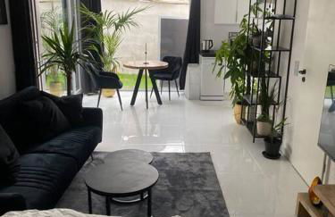 Stilvolle 1-Zimmer Wohnung mit Terasse nahe Therme und Prezero Arena - Foto 2