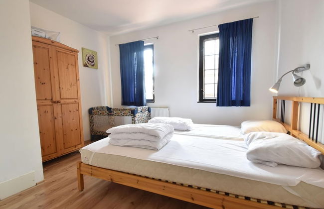 Lavish Holiday Home in Abertamy near Ski Area - Photo 3