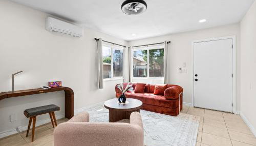 20 percent OFF Fully Furnished 2BR in Prime Tustin - Foto 2